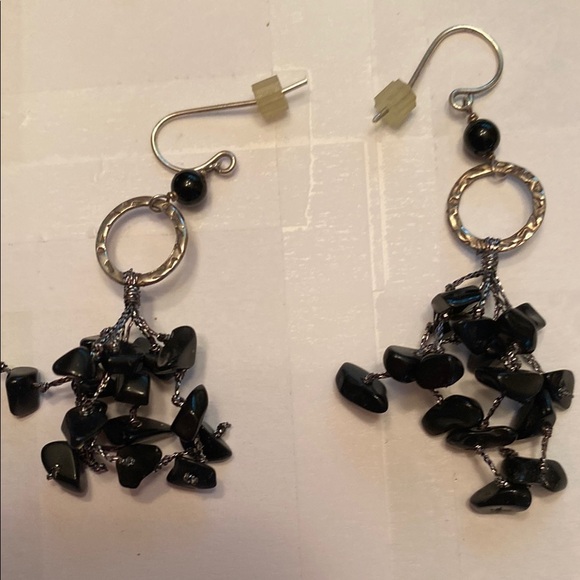 Elegant Black Beaded Necklace and Earring Set - Picture 2 of 2